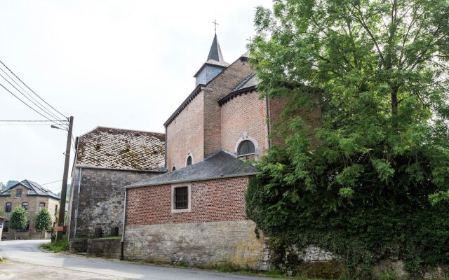 Cosy Chalet in Bomal-sur-ourthe With Terrace