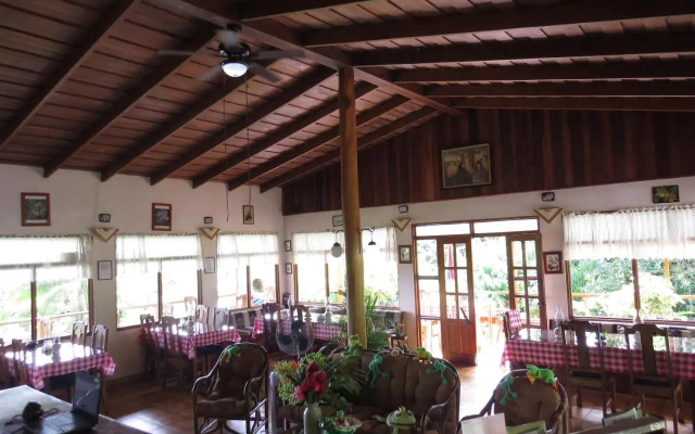 Hotel La Rana de Arenal