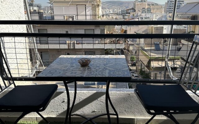 Piraeus Seaside Apartment Escape