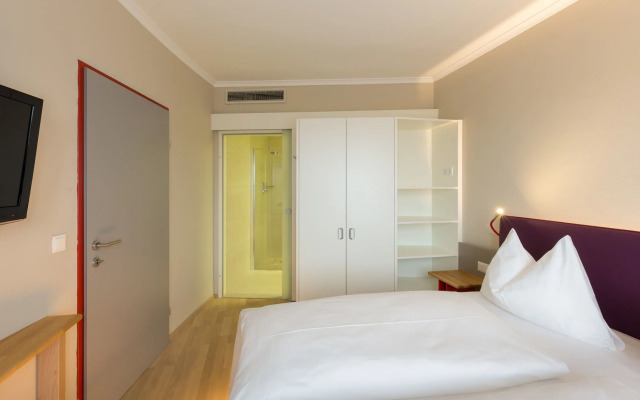 Thermenhotel All In Red