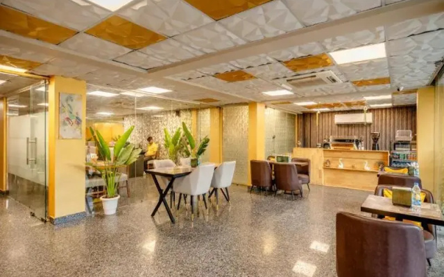 Lime Tree Hotel - Near Medanta Hospital