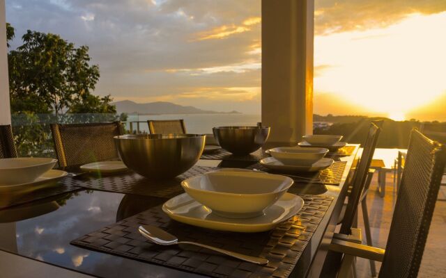 RED SKY beach view villa