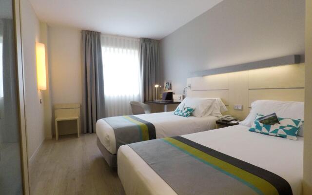 Holiday Inn Express Pamplona, an IHG Hotel