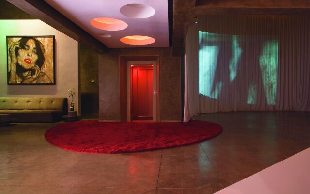 Crystal Hotel
