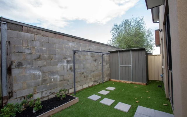 Impressive & Spacious new Townhouse@preston