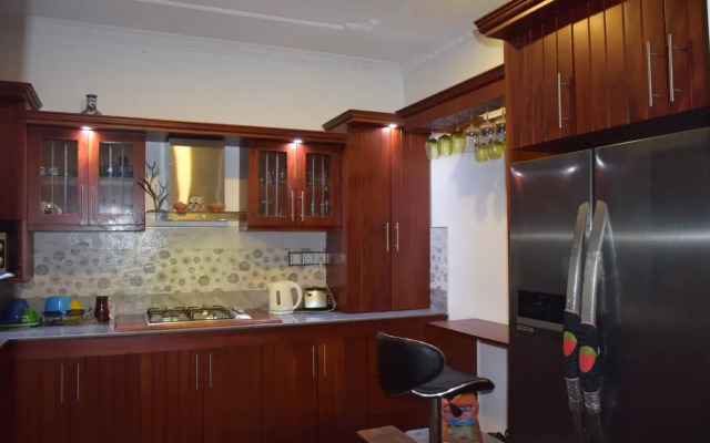 Casa White Lounge
