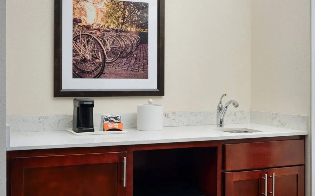 Hampton Inn & Suites Richmond - Downtown