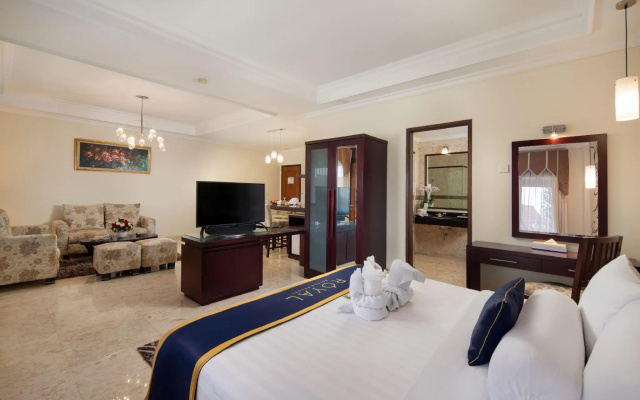Royal Hotel and Villa Batu