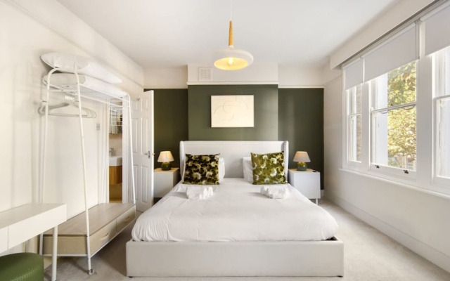 10 Mins Walk to The Oval The Kennington Retreat