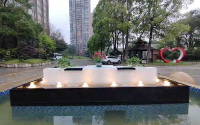 Bishan Hushang Hotel