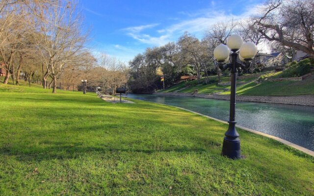 Inverness Condos Comal River