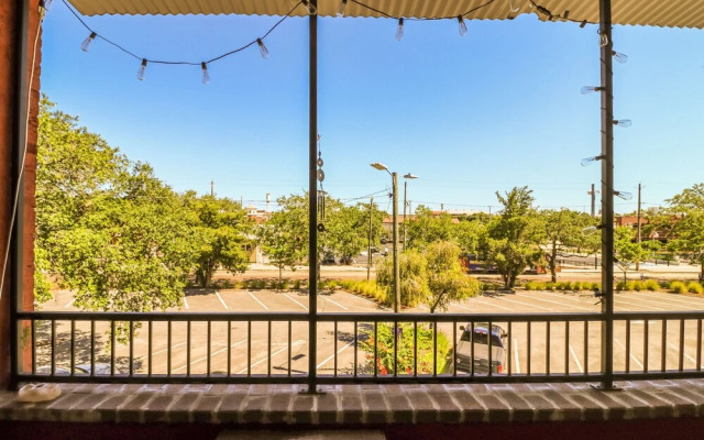 FRONTDESK 1910 E 7th Ave Apts Historic Ybor Tampa