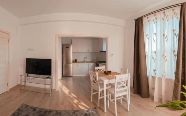 Solomon Apartments ap 1