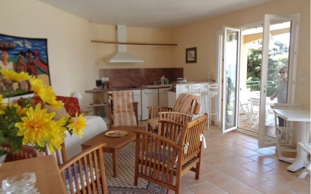 Villa avec piscine sur le Cap Nègre