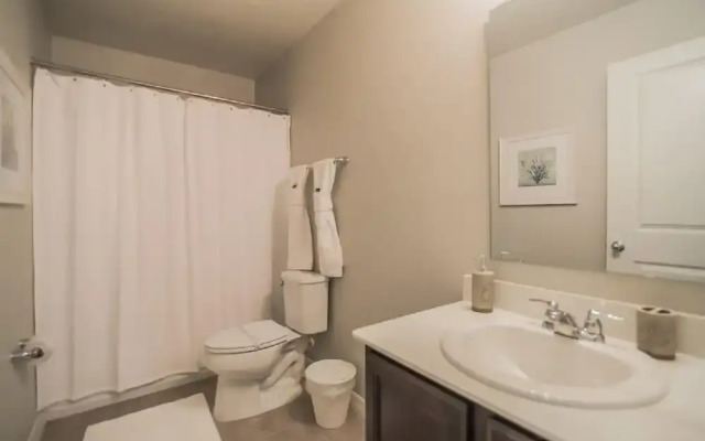 5137 Compass Bay