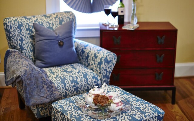 1501 Linden Manor Bed and Breakfast
