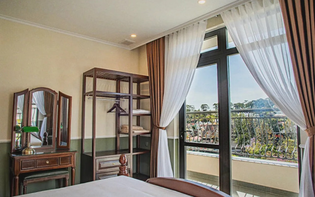 Charlie Mansion Dalat