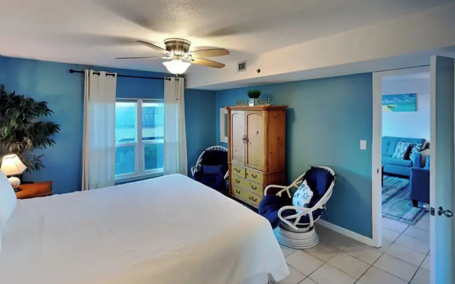 Sea Oats #309 by Southern Vacation Rentals