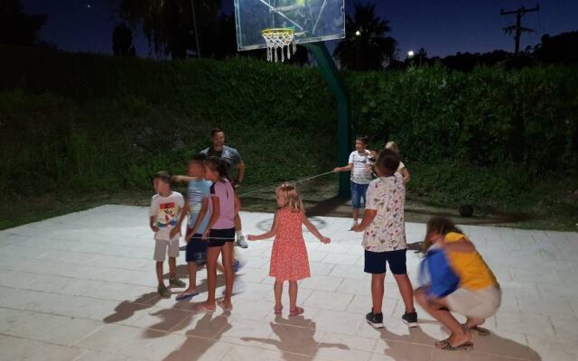 Koviou Holiday Village