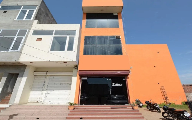 Urban Guest House By OYO Rooms