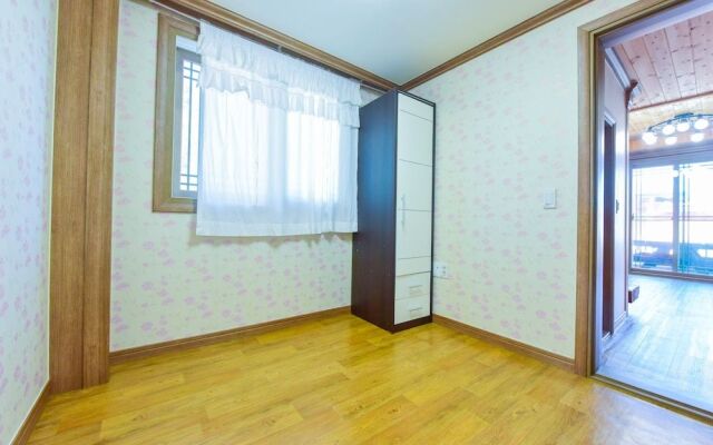 Geoje Sky Terrace Pension