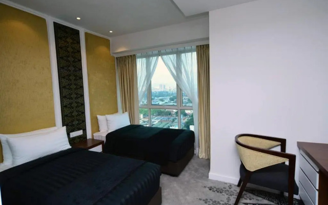 Utm Hotel & Residence