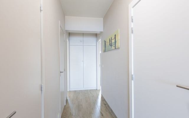 Modern Apartment With Frontal Sea-view