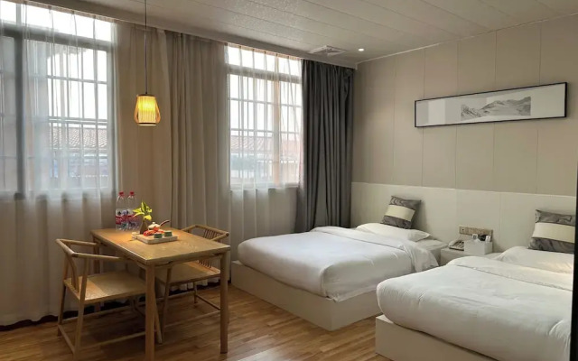 Jinju Art  Hotel