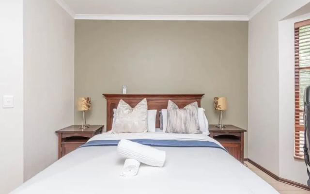 Peaceful Sandton Townhouse in Gated Community