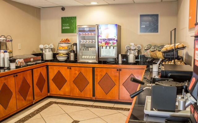 Clarion Pointe Research Triangle Park Durham