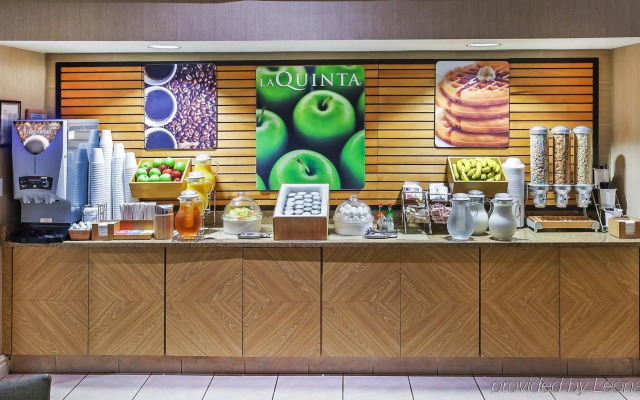 La Quinta Inn Suites Galleria