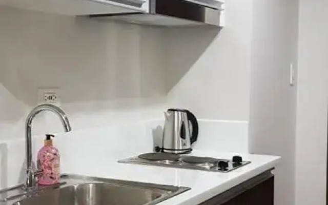 Fully Furnished 1 Bedroom with Balcony