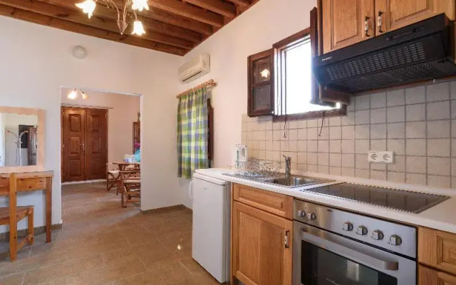Meandros Suites