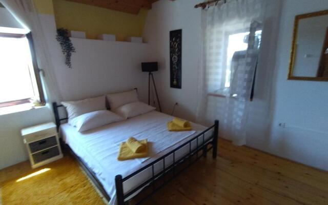 Apartments Elena & Damir