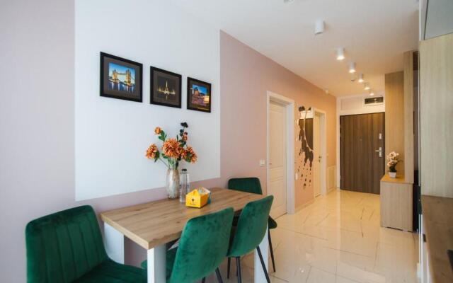 Romantic getaway at West Residence