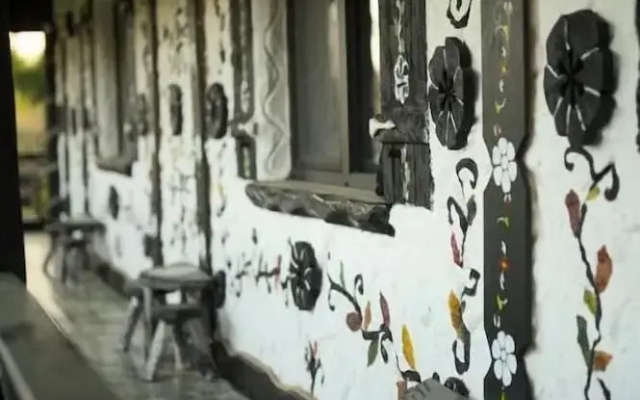 Agi Traditional