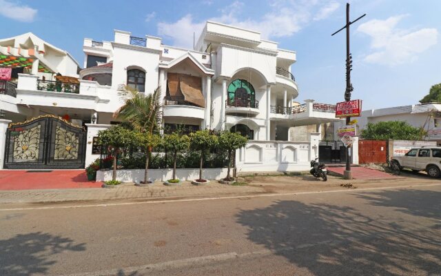 Everest Inn By OYO Rooms