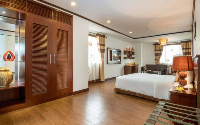 May De Ville Trendy Hotel & Spa