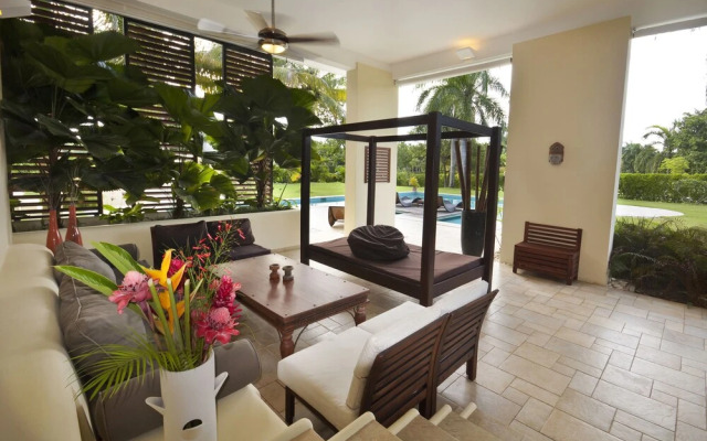 Spectacular Villa In Paradise