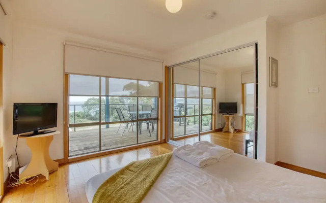 Lazy Wave Beach House