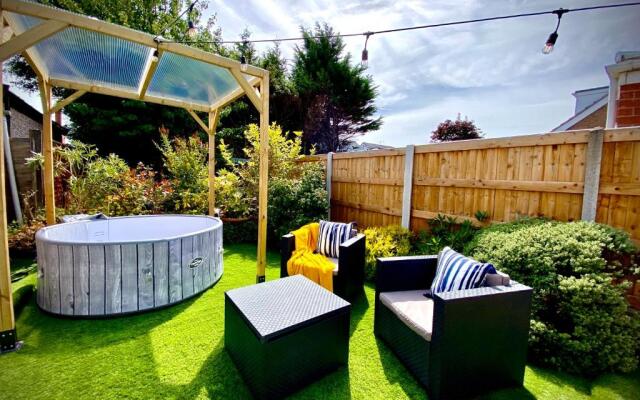 Remarkable 3-bed Hot Tub House in Blackpool