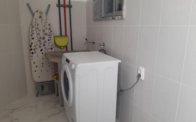 Vista Praia 16- Wifi, Remodelado, 80mt Praia