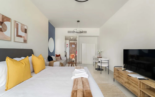 Silkhaus Holiday Studio Stay in Julphar Tower