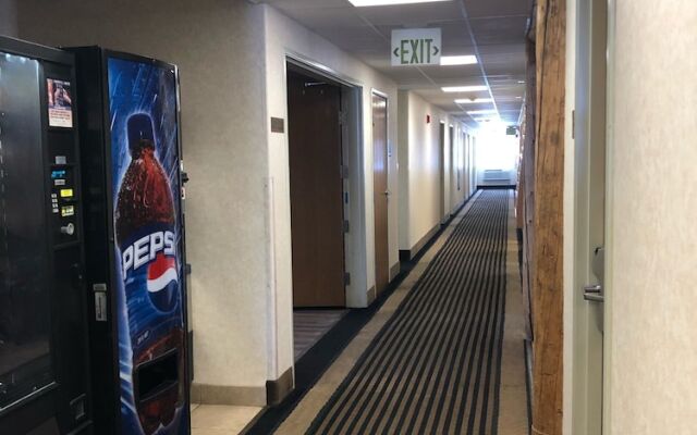 Steamboat Mountain Lodge