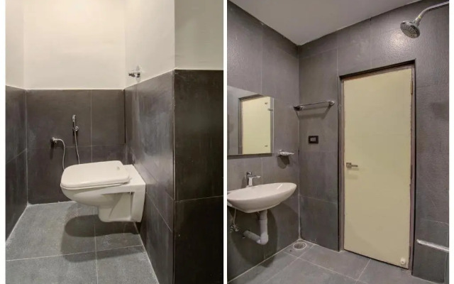 V Hotel by OYO Rooms