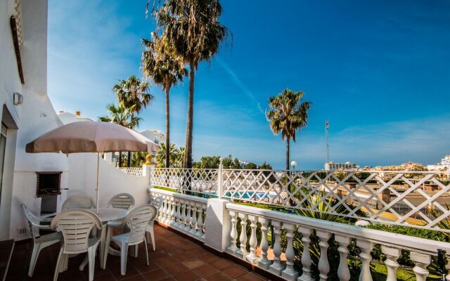 Apartamentos Turísticos Las Rosas de Capistrano