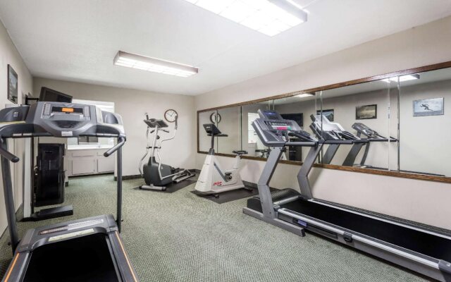 Ramada by Wyndham Perry Near Fairgrounds
