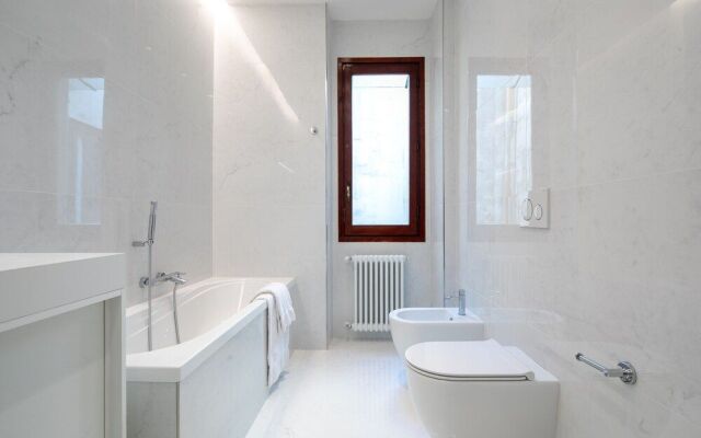 Ponte Vecchio White by Mmega