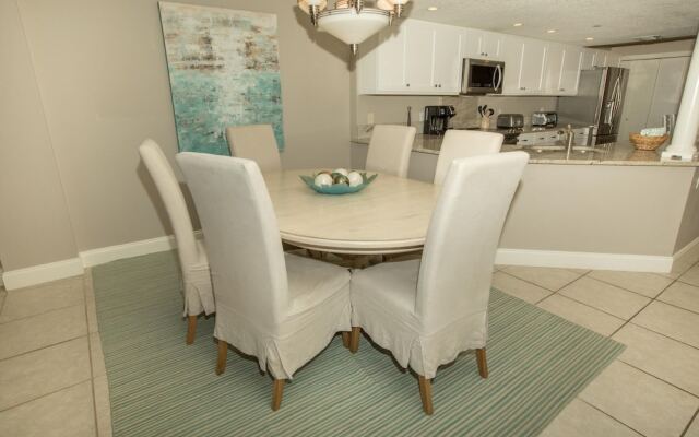 Inlet Reef 403 2 Bedroom Condo by RedAwning