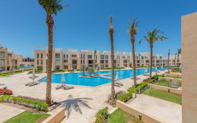 Mangroovy 3BR Apartment Private Beach & Pool View